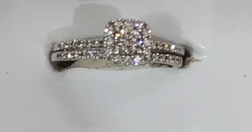 9ct White Gold Diamond Cluster Bridal Set (Es13783)