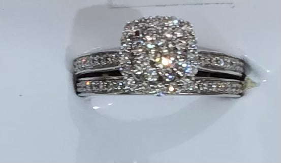 9ct White Gold Diamond Cluster Bridal Set (Es1595)